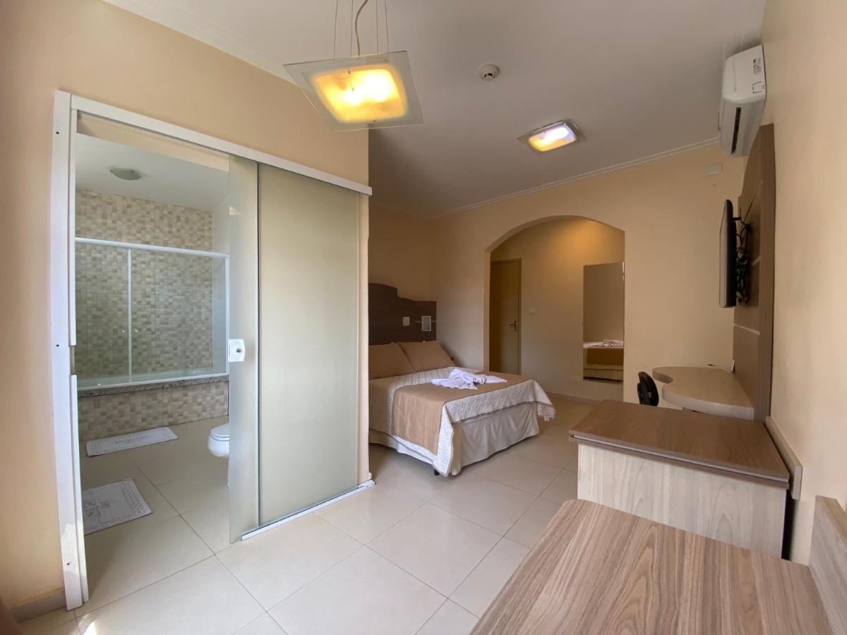 Kanoa Hotel Santo Antônio da Platina Exteriör bild